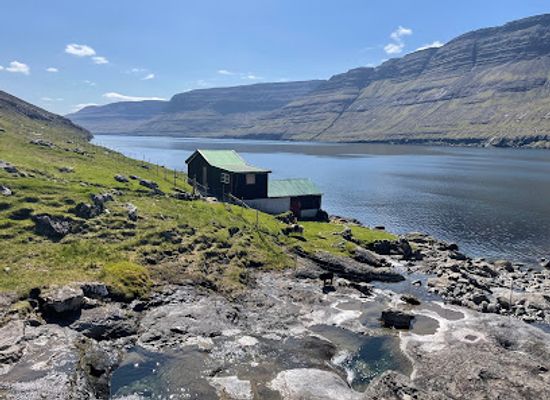 faroe-islands/eysturoy/landmark/svartidalurfoss