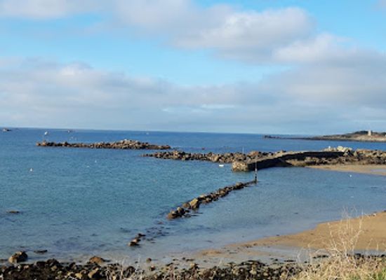guernsey/rousse-tower/landmark/amarreurs-playground