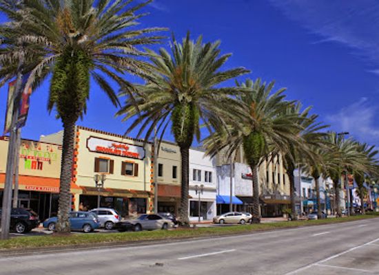 florida/daytona-beach/landmark/angell-phelps-chocolate-factory