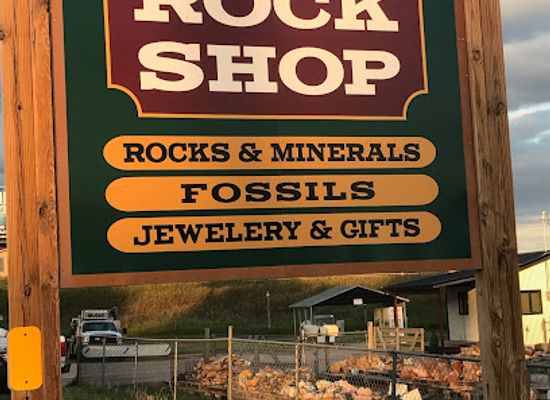 south-dakota/custer/landmark/dave-s-rock-shop