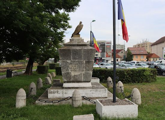romania/brasov/bartolomeu/landmark/monumentul-eroilor