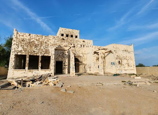 kuwait/mangaf/landmark/ruines-of-bank-al-watani