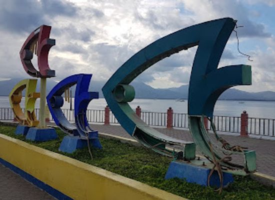 philippines/puerto-princesa/landmark/puerto-princesa-city-baywalk-park