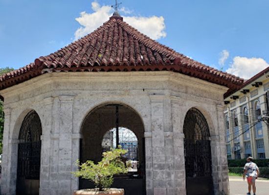 philippines/central-visayas/landmark/magellan-s-cross