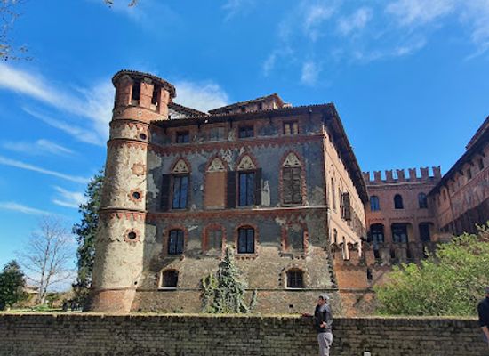 italy/monferrato/landmark/castello-di-piovera