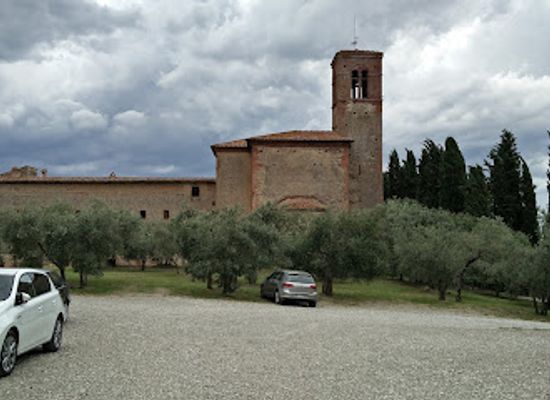 italy/val-d-orcia/landmark/monastery-of-s-anna-in-camprena-farm