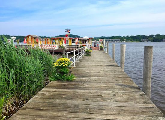michigan/saugatuck/landmark/sailing-saugatuck