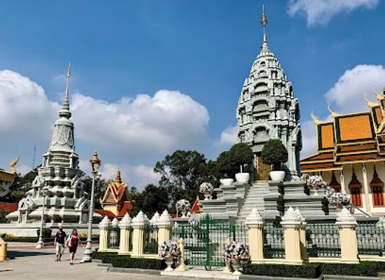 cambodia/phnom-penh/daun-penh/landmark/mondap-hill