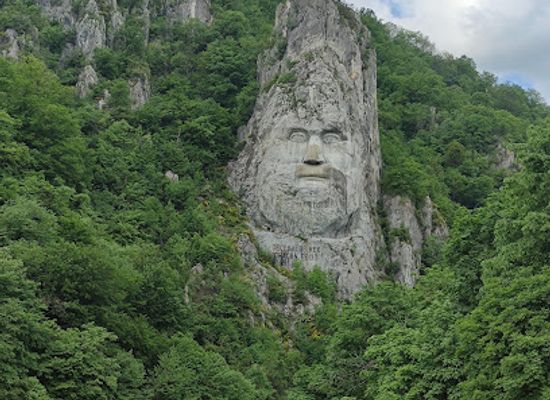 serbia/banat/landmark/rock-sculpture-of-decebalus