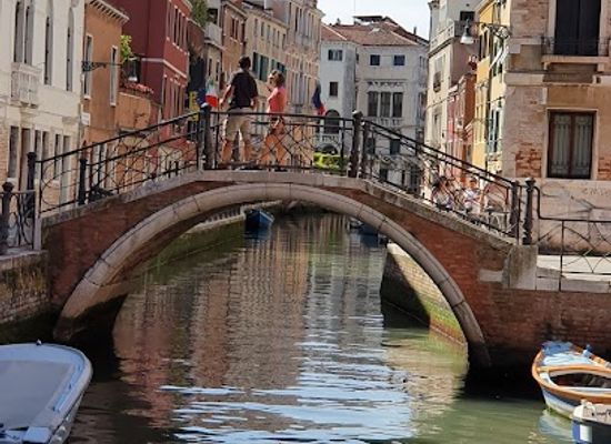 italy/venice/san-polo/landmark/campo-san-stin