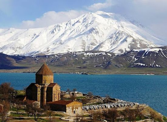 armenia/vayots-dzor/landmark/lake-sevan