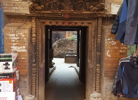 nepal/bhaktapur/landmark/subarna-mahavihar