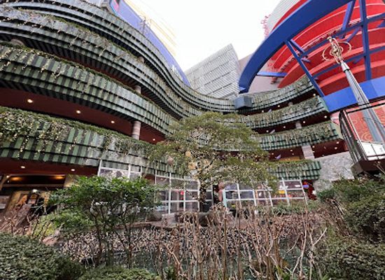 japan/fukuoka/landmark/canal-city-hakata-sun-plaza-stage-fountain
