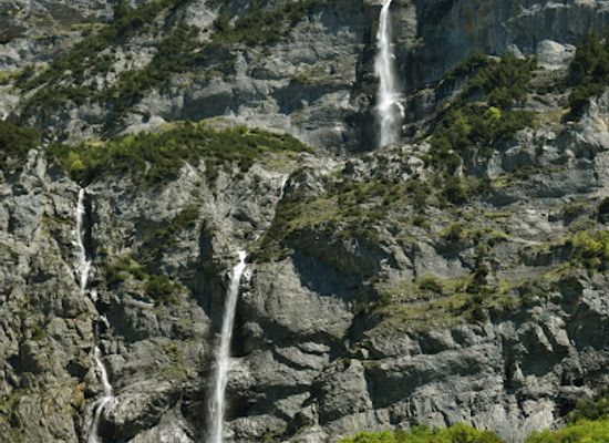 switzerland/lauterbrunnen-valley/landmark/mattenbachfalle