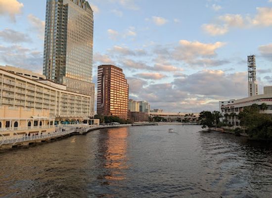 florida/tampa/channelside/landmark/tampa-riverwalk