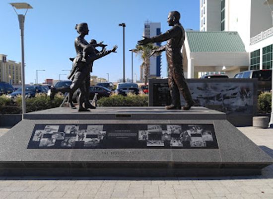 virginia/virginia-beach/town-center/landmark/norwegian-lady