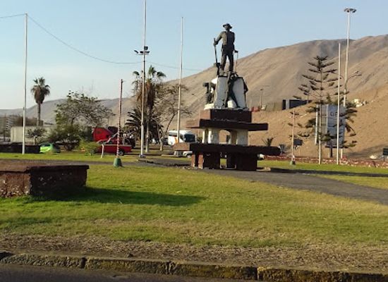 chile/tarapaca-region/landmark/monumento-al-pampino