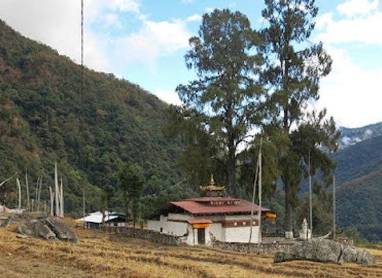 bhutan/tsirang/landmark/nabji-lhakhang
