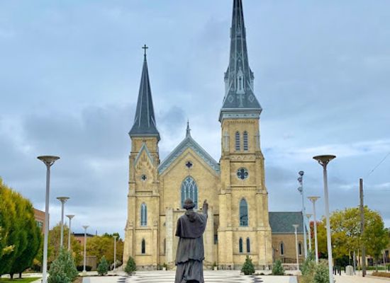 michigan/grand-rapids/landmark/cathedral-of-saint-andrew