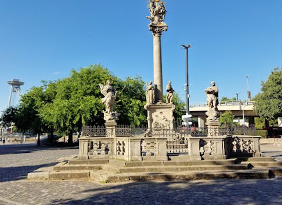 slovakia/bratislava/petrzalka/landmark/morovy-stlp