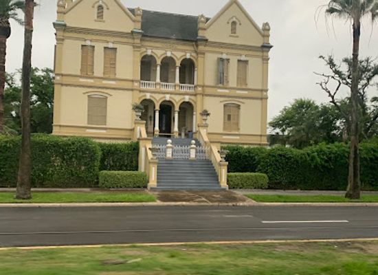 texas/galveston/landmark/spooky-strand-ghost-tours