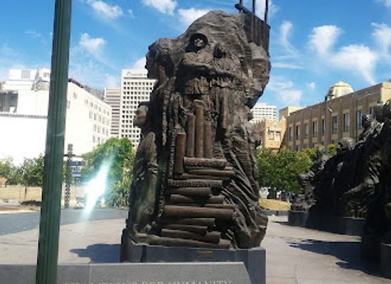 california/oakland/landmark/henry-j-kaiser-memorial-park