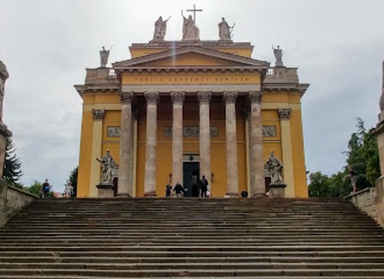 hungary/eger/landmark/city-under-the-city