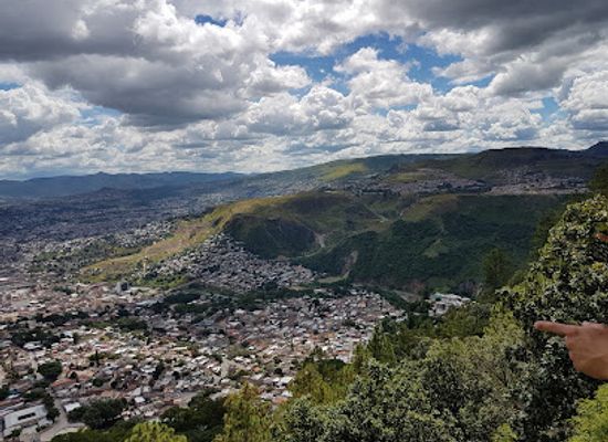 honduras/western-highlands/landmark/parque-el-picacho