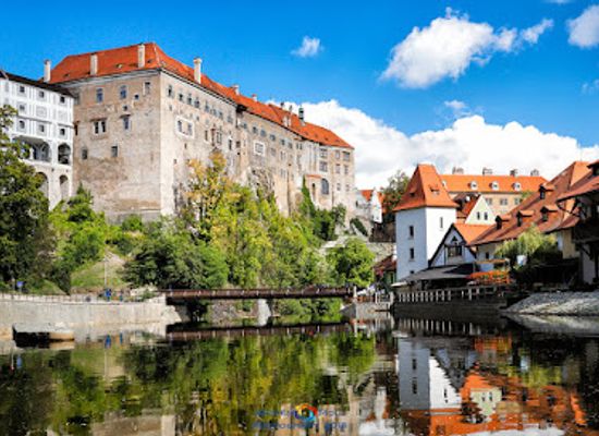 czechia/cesky-krumlov/landmark/revolving-auditorium