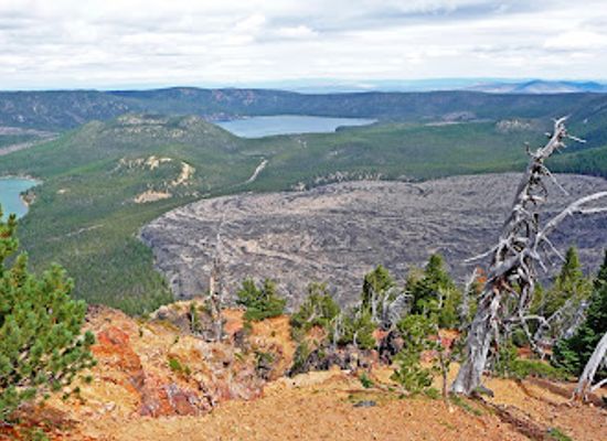 oregon/cascade-range/landmark/newberry-volcano