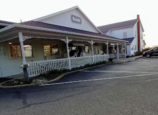 ohio/amish-country/landmark/amish-door-restaurant