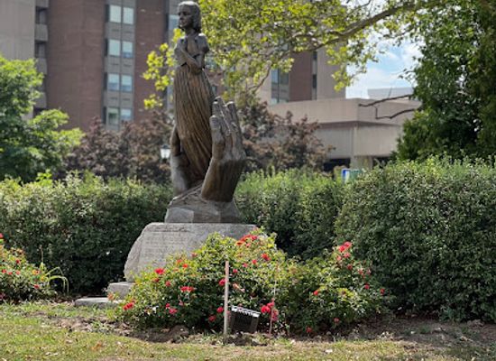 connecticut/hartford/landmark/alice-cogswell-statue