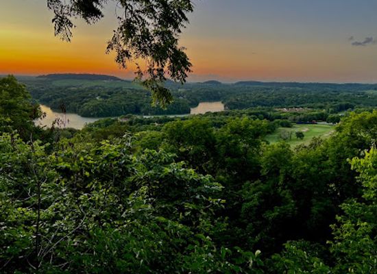 illinois/galena-territory/landmark/stony-point-lookout-members-only
