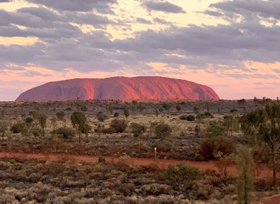 australia/outback/landmark/uluru-lookout