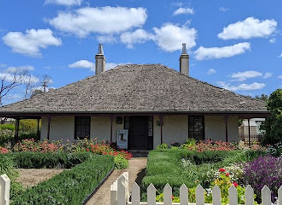 australia/yorke-peninsula/landmark/the-farm-shed-museum-tourism-centre-incl-matta-house-and-kadina-story-museum