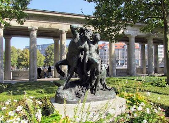 germany/brandenburg/landmark/kolonnadenhof