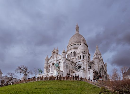 france/paris/montmartre/landmark/overlook-of-paris