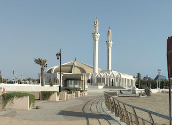 saudi-arabia/jeddah/al-hamra/landmark/hamra-sea