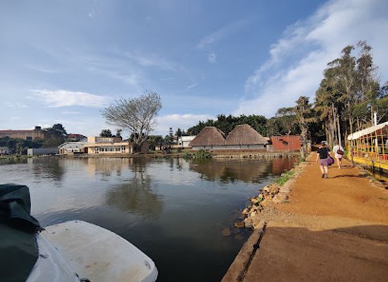 uganda/entebbe/landmark/waterfront-beach
