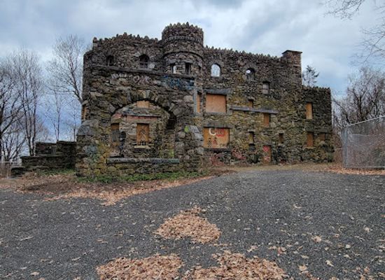 connecticut/danbury/landmark/hearthstone-castle