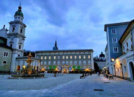 austria/pinzgau/landmark/mozartplatz