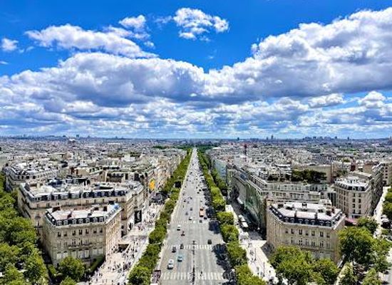 france/ile-de-france/landmark/av-des-champs-elysees
