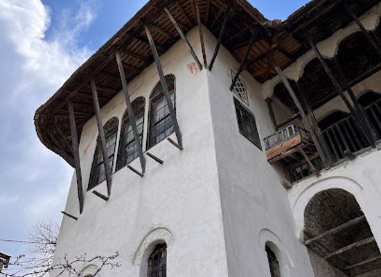 albania/gjirokaster/landmark/skenduli-house