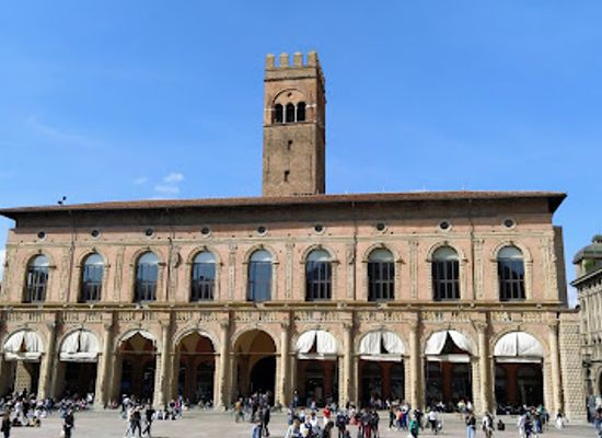 italy/bologna/landmark/palazzo-del-podesta-bologna