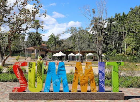 panama/colon/landmark/parque-municipal-summit