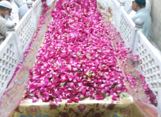 pakistan/central-punjab/landmark/shrine-of-pir-balkhi-shaheed