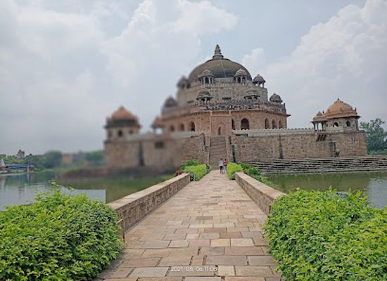 india/bihar/landmark/sher-shah-suri-tomb-bharat-youtube-sasaram-vlogs