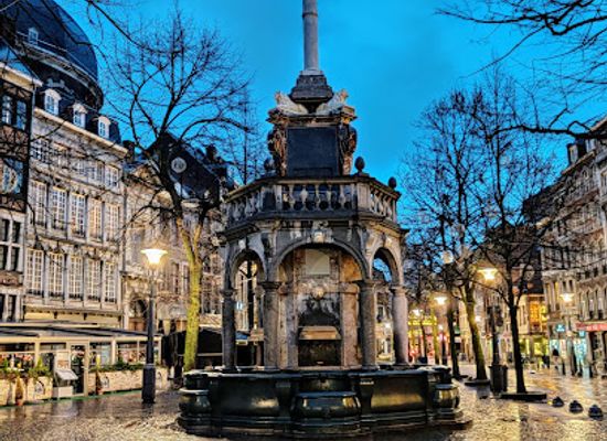 belgium/liege/landmark/fontaine-de-la-tradition