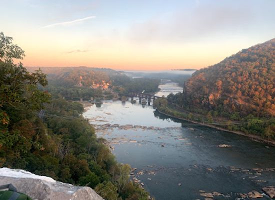 west-virginia/eastern-panhandle/landmark/split-rock