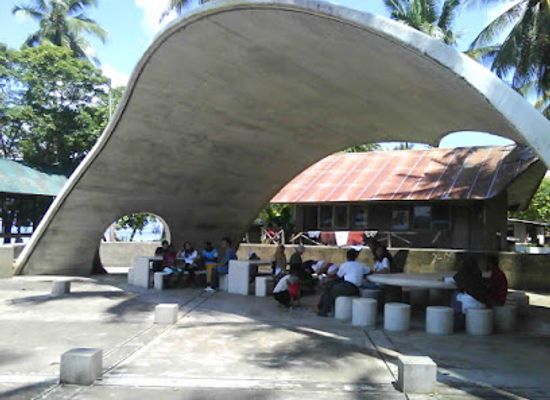 indonesia/central-papua/landmark/monument-perang-dunia-ke-ii-monument-commemorant-la-seconde-guerre-mondiale